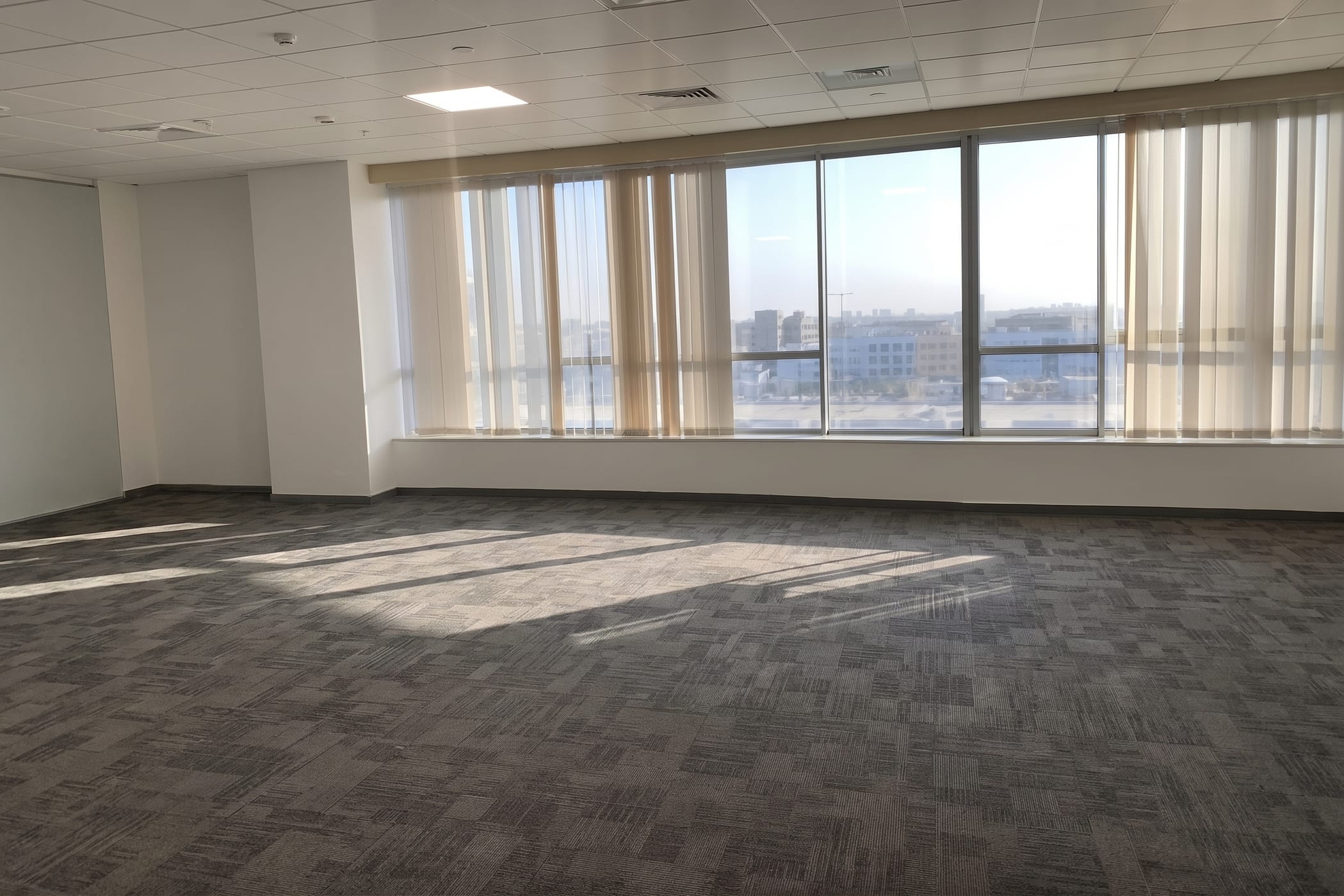 Open-plan office, Empty room