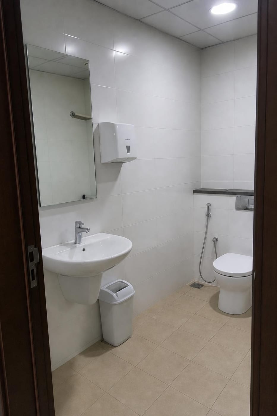 Washroom, Original